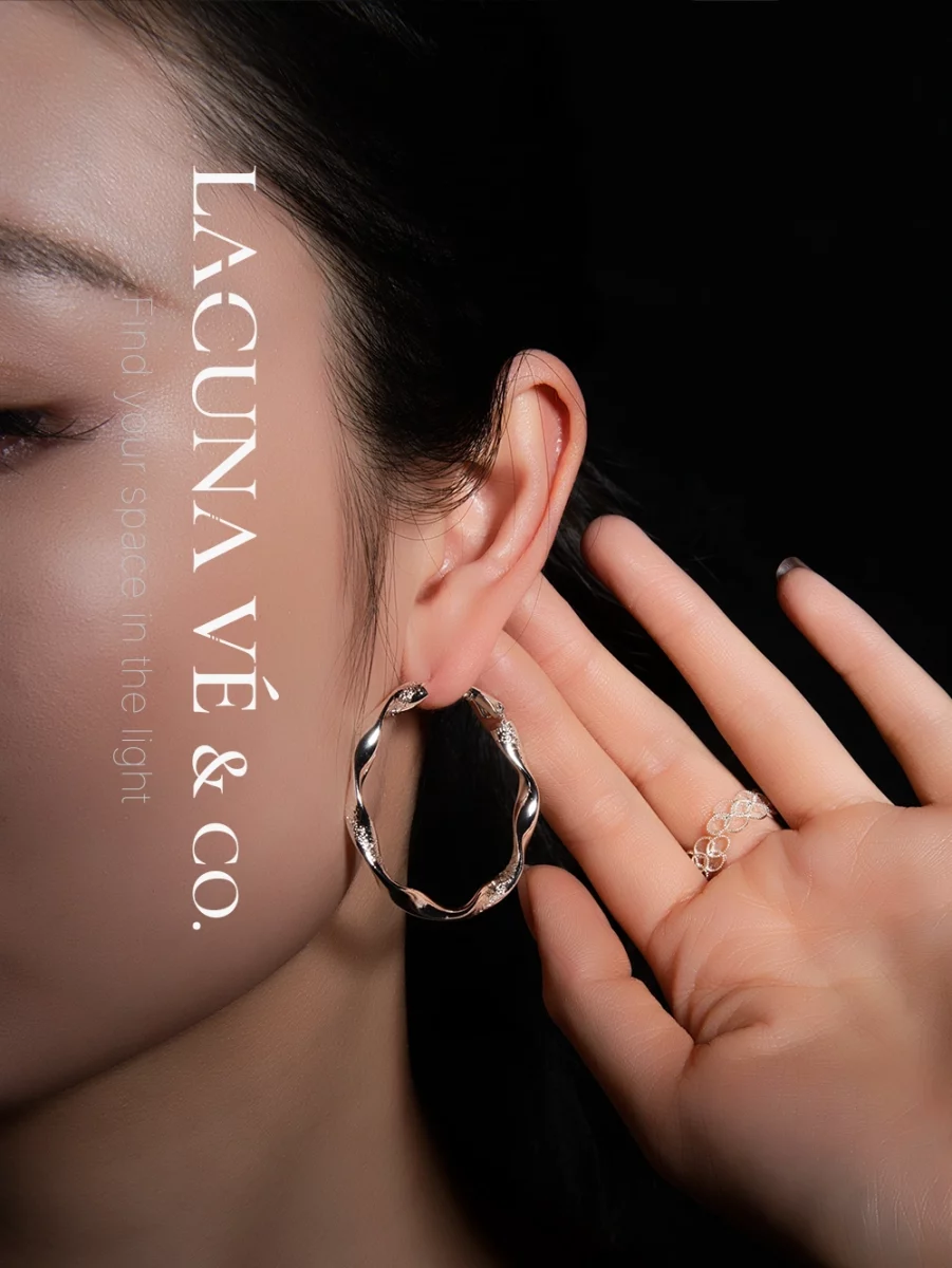 1 Lacuna Ve Co | NatureInspired Minimalist Contemporary Earrings