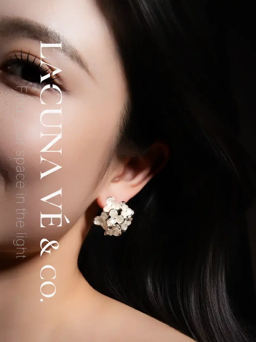 Hypoallergenic S925 sterling silver post detail on small stud earrings
