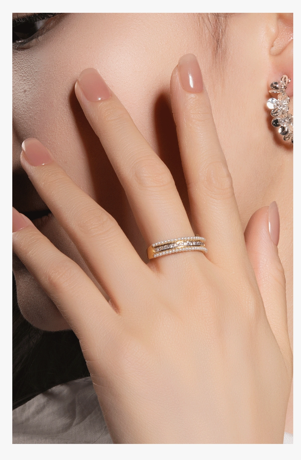 Lacuna Vé & Co. Minimalist Jewelry Collection Detail